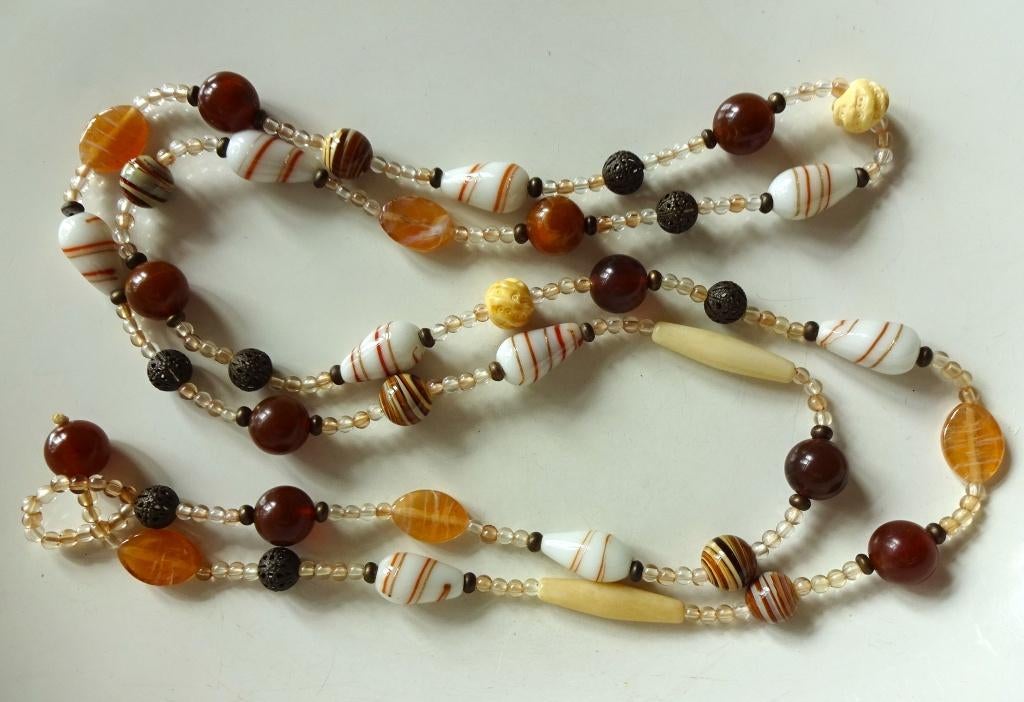 Lange ketting: vintage kralen van glas, been & kunstsof, Ophalen of Verzenden, Overige materialen, Ketting