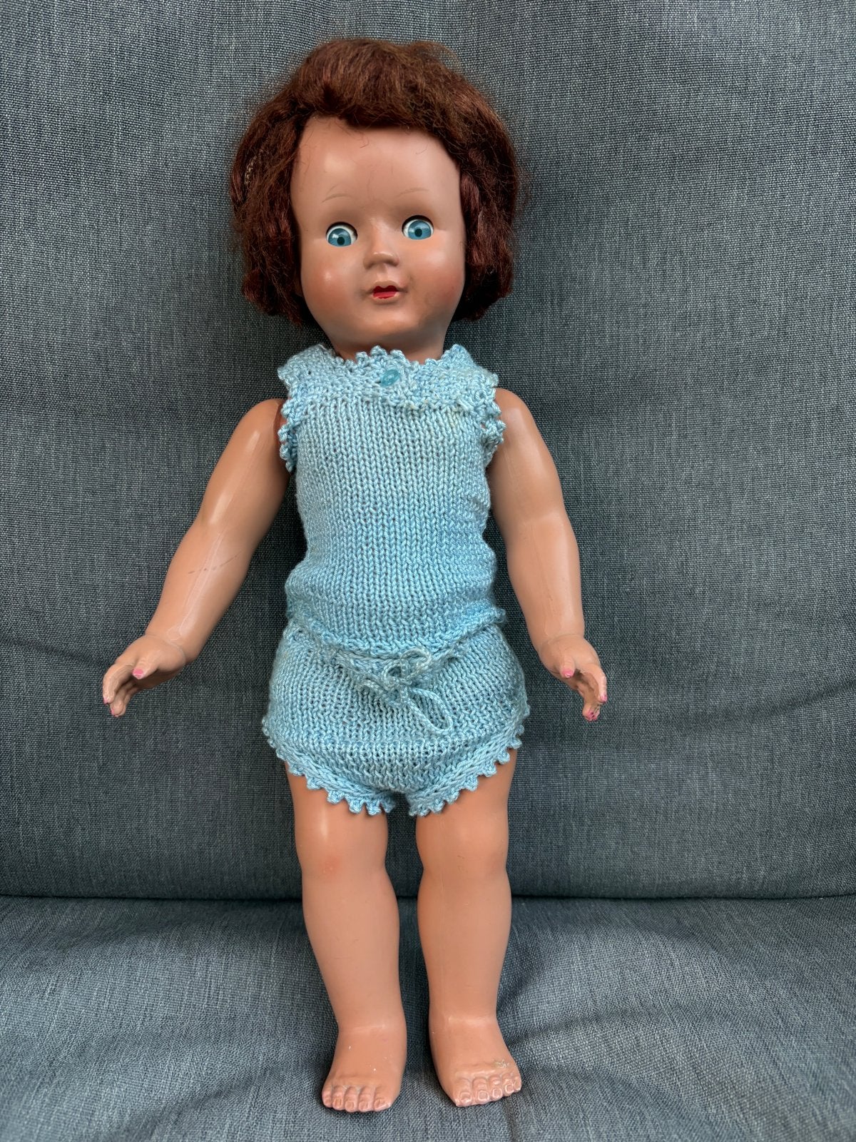 Vintage Unica Belgium pop 35 cm met scheur in schouder, Verzamelen, Poppen, Ophalen of Verzenden, Gebruikt, Pop