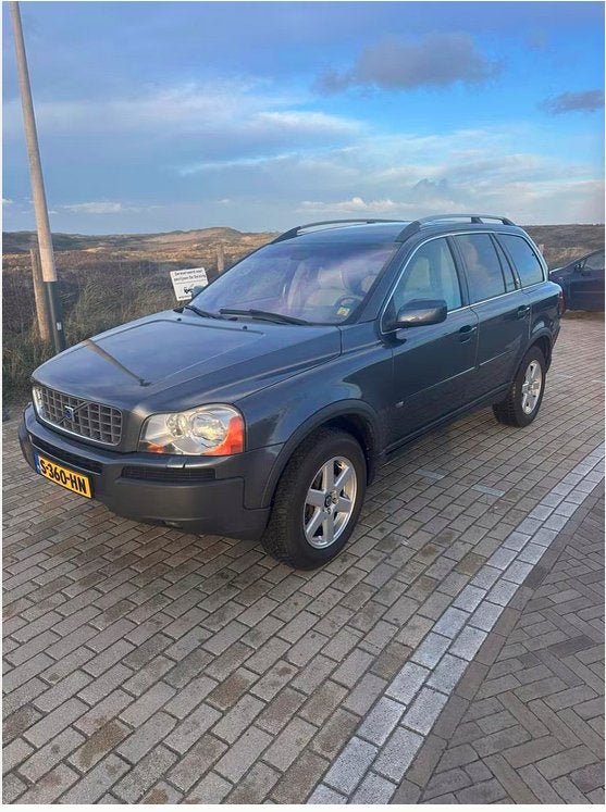 VOLVO XC90 2.5T AWD GEARTRONIC 7P 2005 | TOPCONDITIE |, Auto's, Dealer onderhouden, Beige, 7 stoelen, Leder