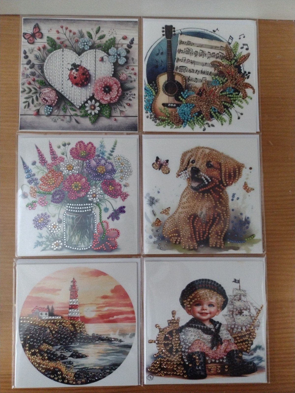 AKTIE Pakket van 28 dubbele kaarten met envelop (handmade), Nieuw, Ophalen of Verzenden, Overige thema's, Nvt