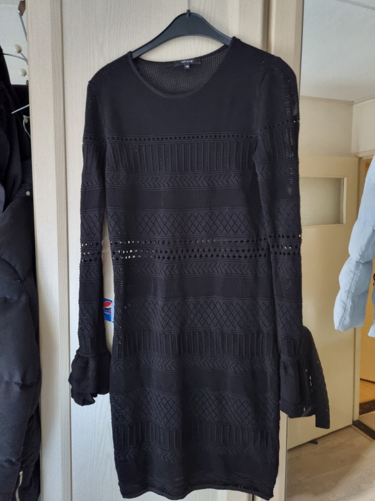 Nikkie Zwart Gebreide Jurk Maat 40 (M), Kleding | Dames, Jurken, Maat 38/40 (M), Zwart, Ophalen of Verzenden, Zo goed als nieuw