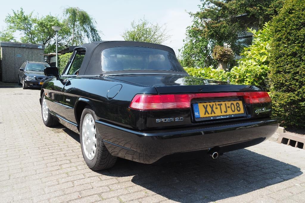 Alfa Romeo Spider 2.0 U9 1993 Zwart, Auto's, 1965 cc, Achterwielaandrijving, Zwart, 4 cilinders