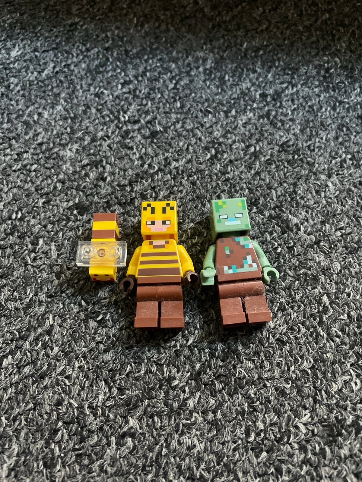 Lego Minecraft figuren: Bij en Zombie, Ophalen of Verzenden, Gebruikt, Overige merken