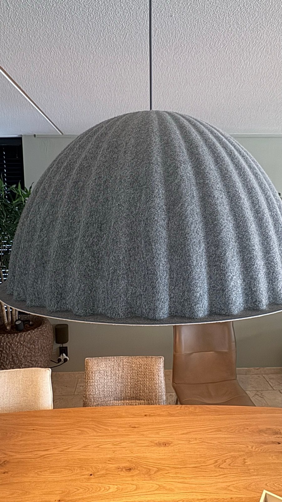 Muuto hanglamp - under the bell, Huis en Inrichting, Lampen | Hanglampen, Ophalen, Zo goed als nieuw, Textiel, E27 (groot)