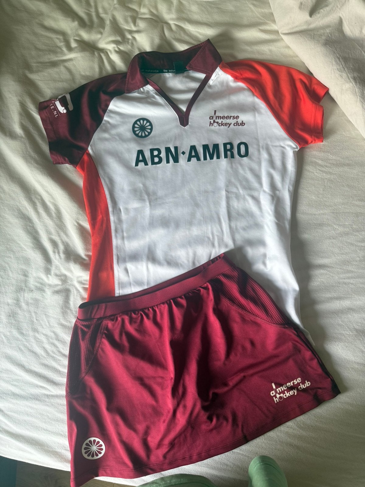 Almeerse hockey tenue - maat M, Sport en Fitness, Ophalen of Verzenden, Zo goed als nieuw, Kleding