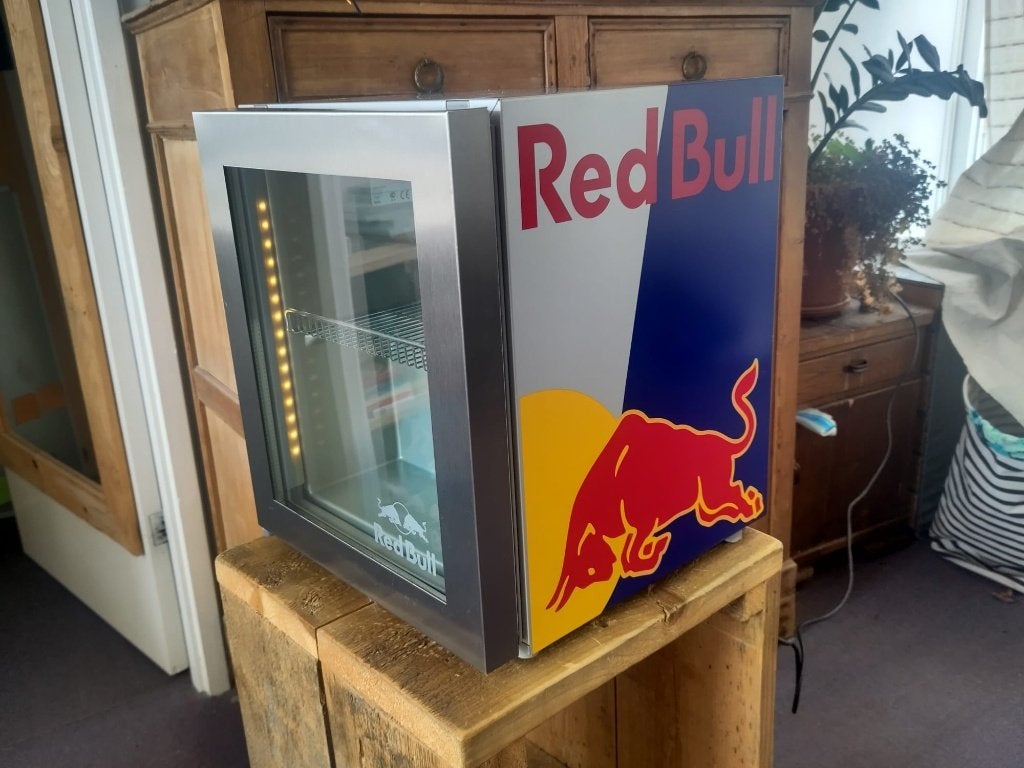 Red Bull Mini-fridge, Ophalen, Zonder vriesvak, Minder dan 45 cm, Minder dan 85 cm