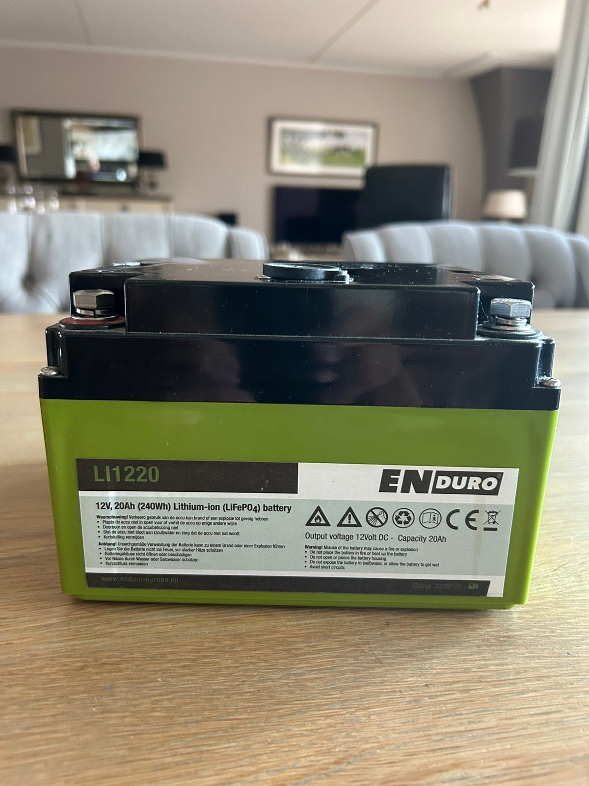 Caravan accu Enduro LI1220 Lithium-ion 20AH met lader, Ophalen, Zo goed als nieuw