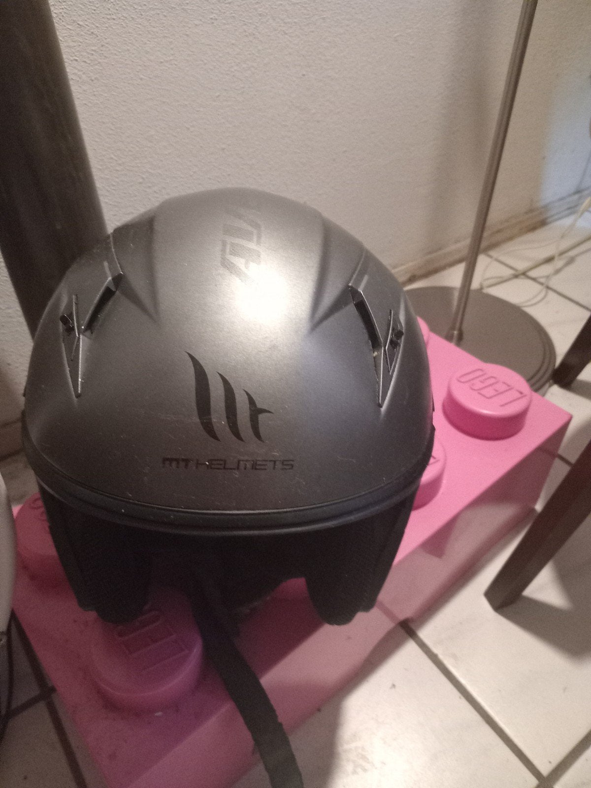 MT helm zonder vizier, Ophalen