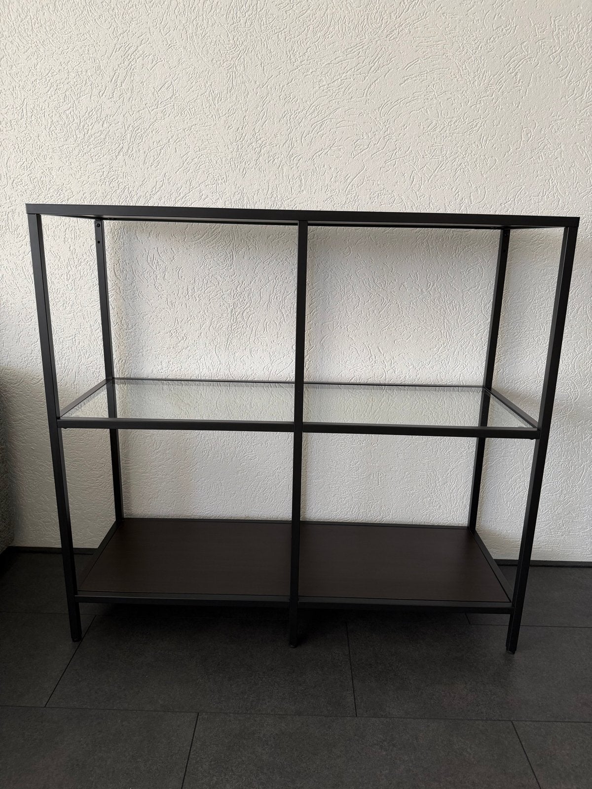 Ikea Vittsjö stellingkast zwartbruin/ glas 100x93 cm, Ophalen, Met plank(en), Gebruikt, 100 tot 150 cm