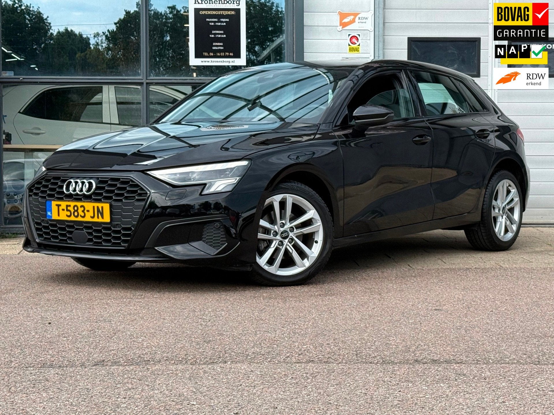 Audi A3 Sportback 30 TFSI Advanced edition| CARPLAY| ADAPT C, Auto's, Dealer onderhouden, Gebruikt, Zwart, Origineel Nederlands