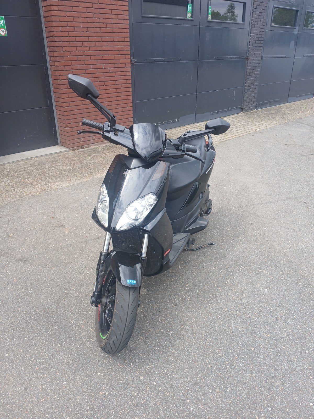 Aprilia Sportcity One 50 - Bromplaat, Xenon, Windscherm, Ophalen, Overige modellen, Zo goed als nieuw, Benzine