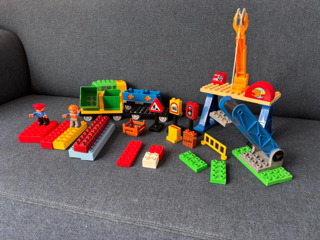 Lego Duplo wagons en kraan, Kinderen en Baby's, Speelgoed | Duplo en Lego, Ophalen of Verzenden, Duplo