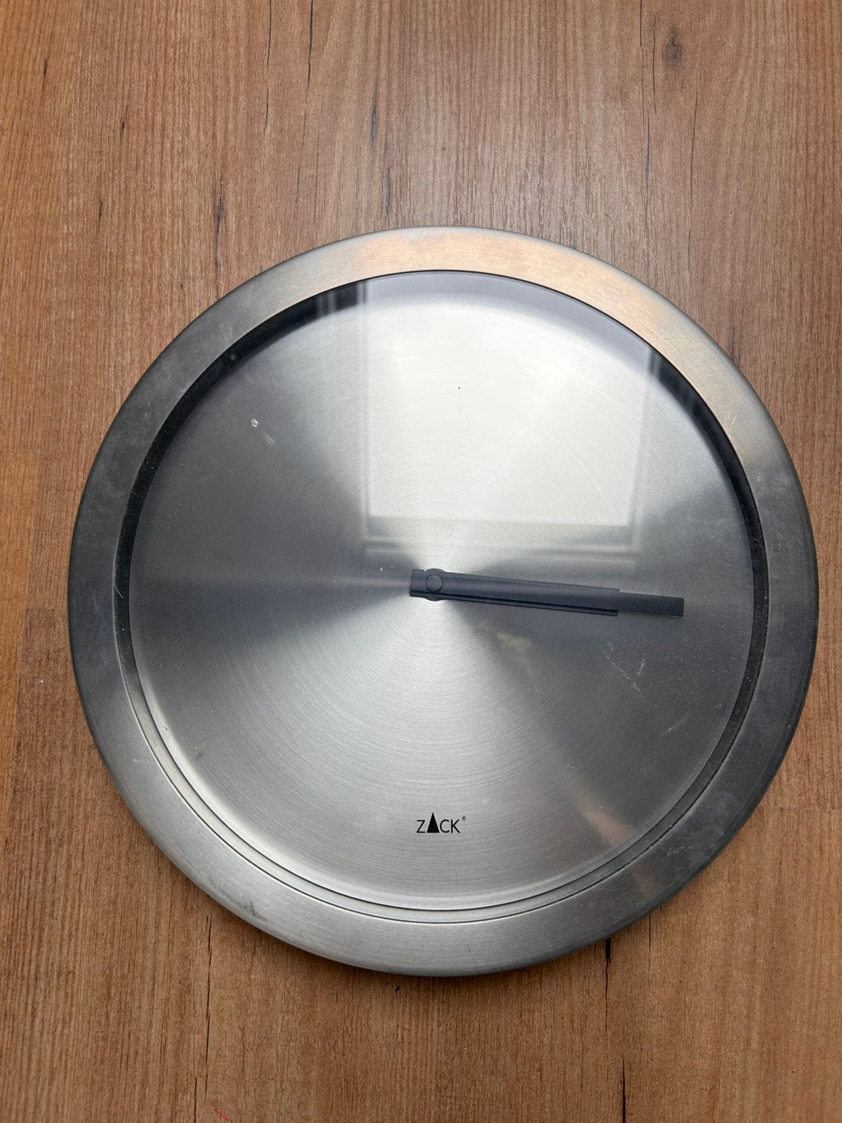 Wandklok ZACK, Huis en Inrichting, Woonaccessoires | Klokken, Analoog, Werkt op batterijen, Ophalen of Verzenden, Overige kleuren