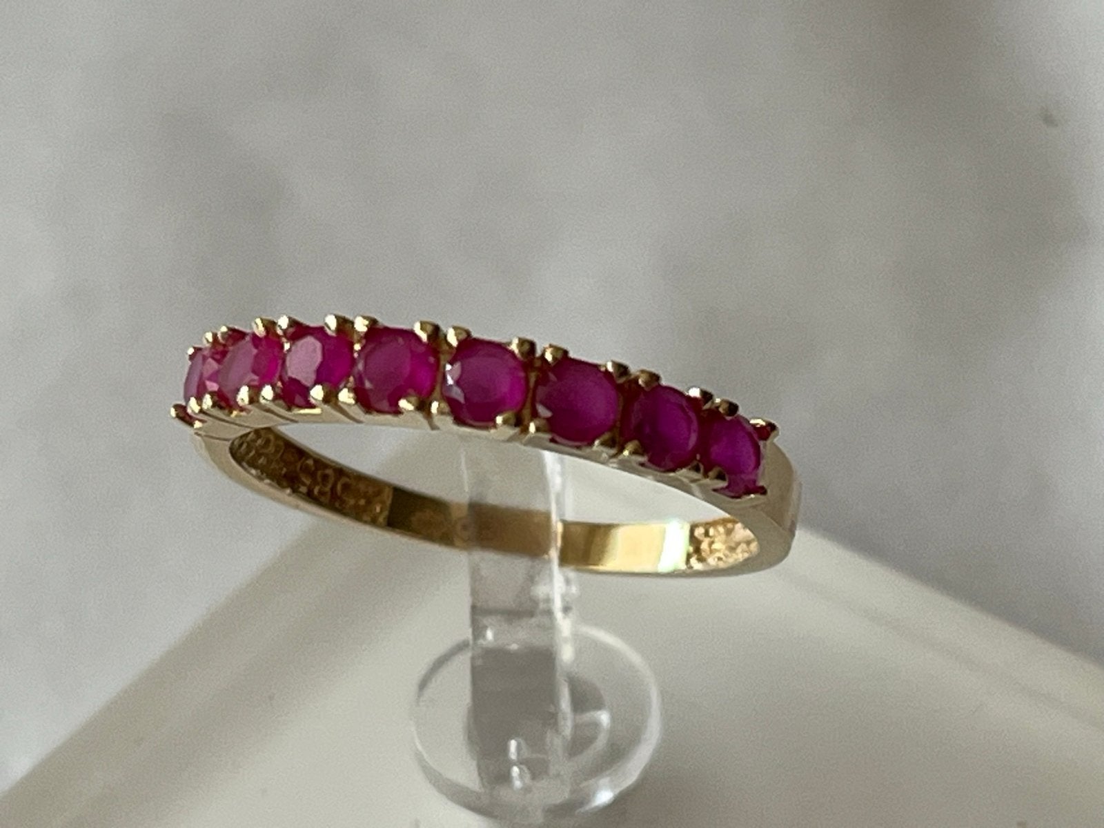 Gouden ring met natuurlijke Robijn, 18 tot 19, Verzenden, Zo goed als nieuw, Met edelsteen