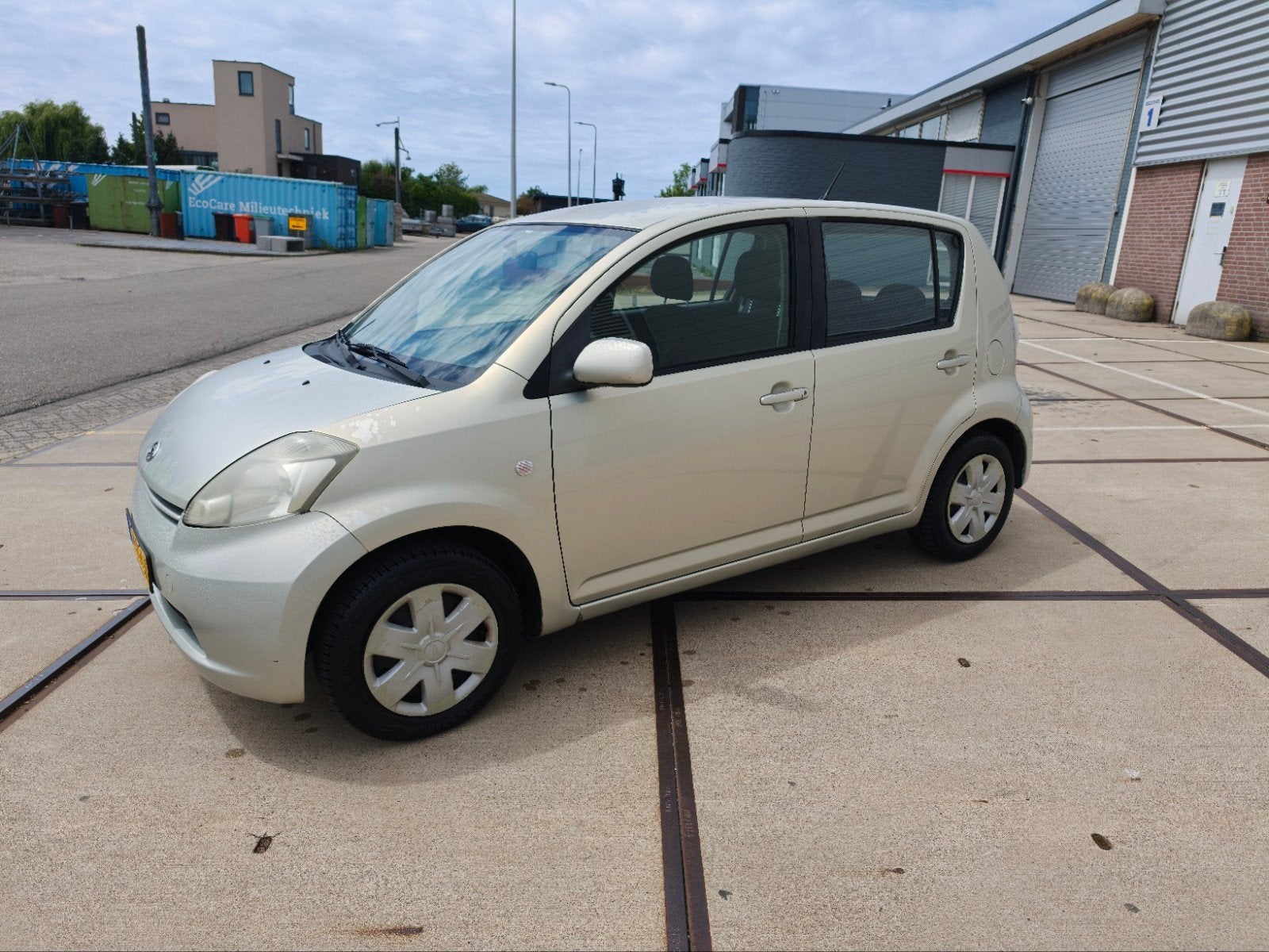Daihatsu Sirion 1.3 2006 Airco Apk tot 1-9-2027 Nap !!, Voorwielaandrijving, Stof, 31 €/maand, 4 cilinders
