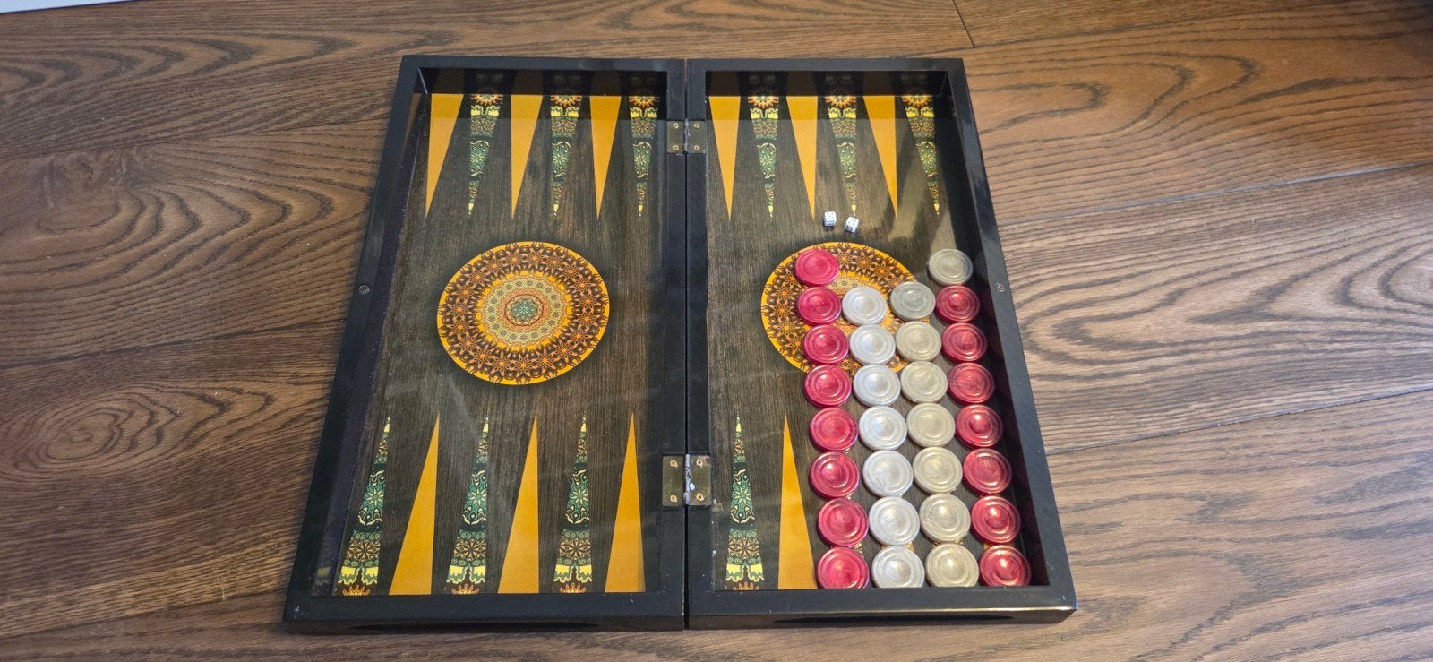 Backgammon spel met mandala design, Een of twee spelers, Ophalen, Zo goed als nieuw, Reisspel