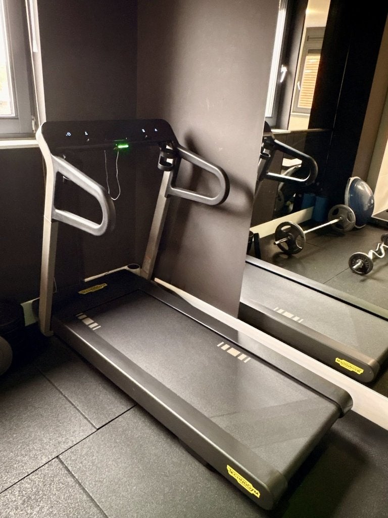Technogym MyRun loopband, zo goed als nieuw, Ophalen, Zo goed als nieuw, Benen, Loopband