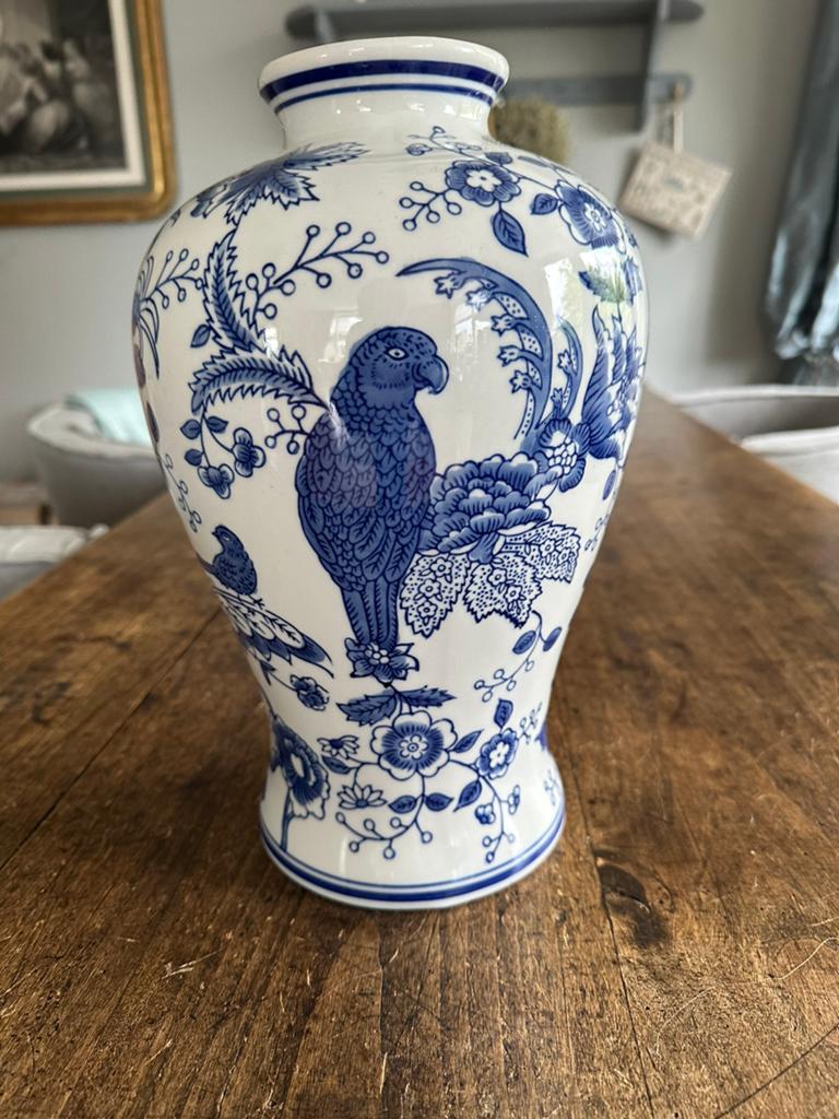 Nieuwe blauw witte vaas, Huis en Inrichting, Woonaccessoires | Vazen, Blauw, Aardewerk of Porselein, Nieuw, Ophalen of Verzenden
