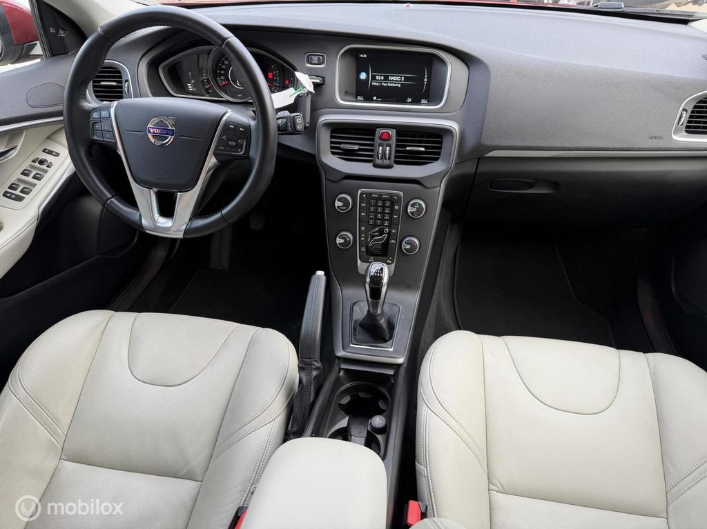 Volvo V40 2.0 T2 Momentum LEER / NAVI, Voorwielaandrijving, Gebruikt, 4 cilinders, 122 pk