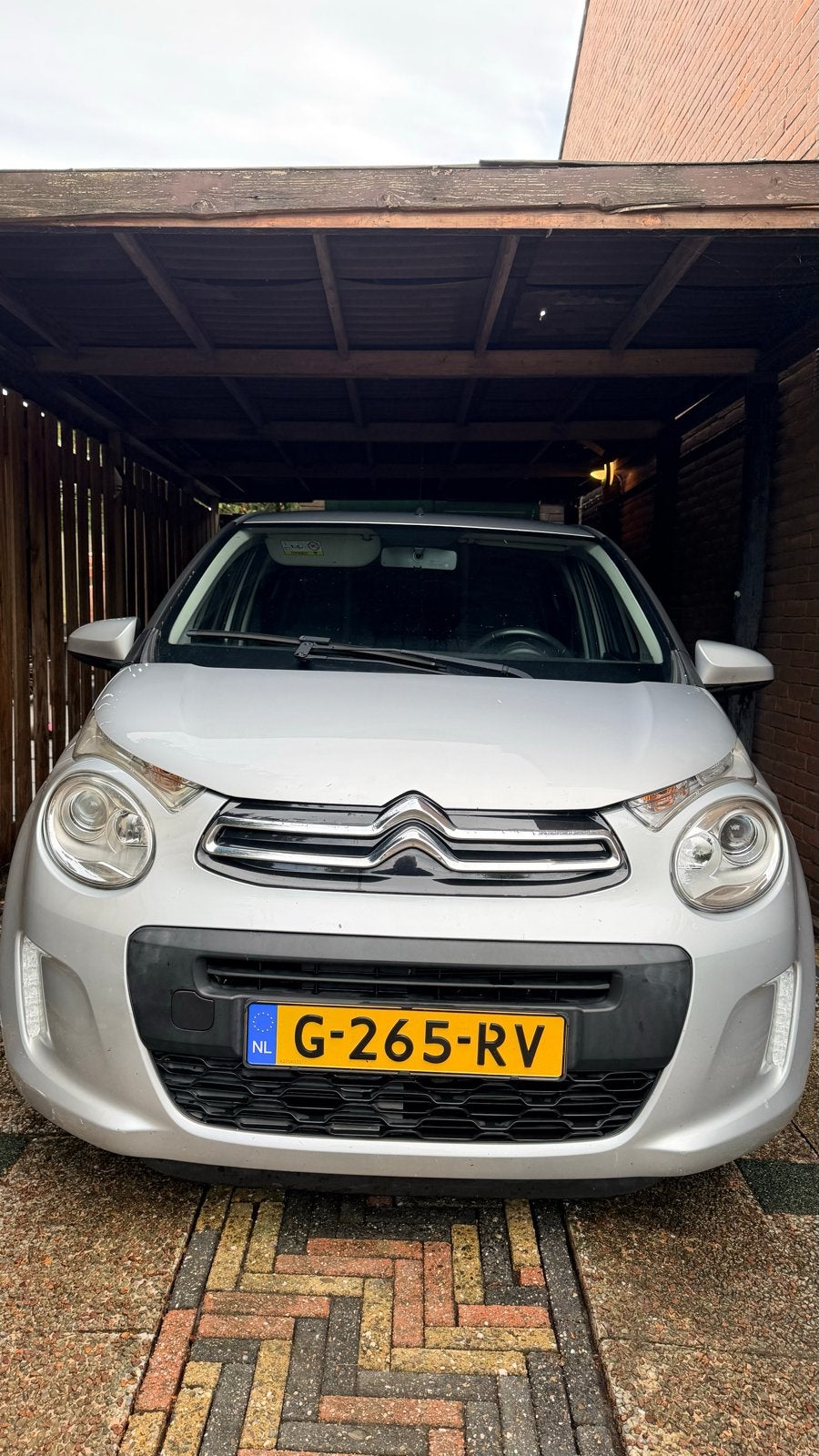 Citroën C1 1.2 PureTech Airscape shine 5-DRS 2015 Grijs, Voorwielaandrijving, 1199 cc, 840 kg, 4 stoelen