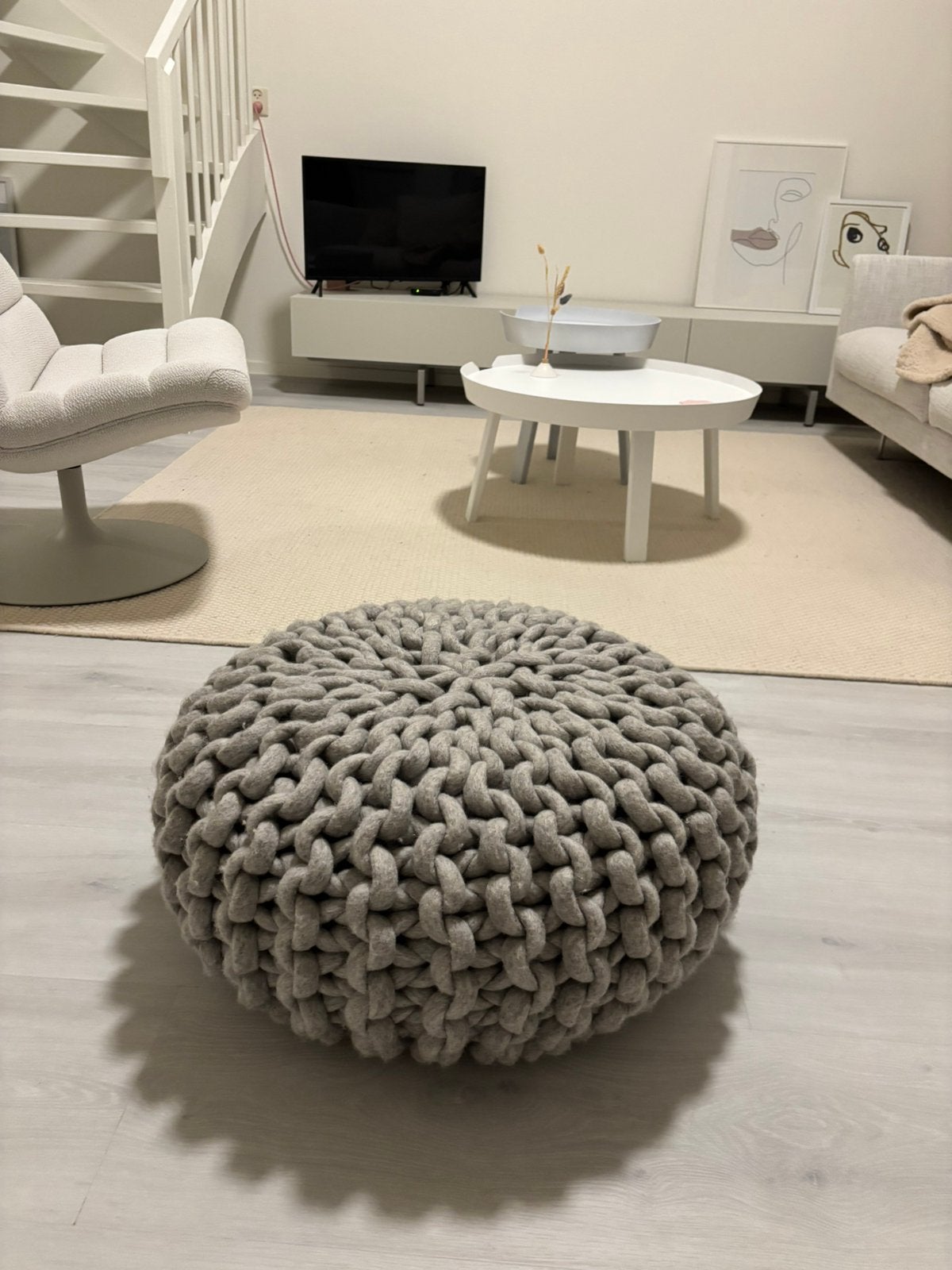 Thimas Eyck Urchin grijze poef, Overige materialen, Design, Ophalen of Verzenden, Zo goed als nieuw