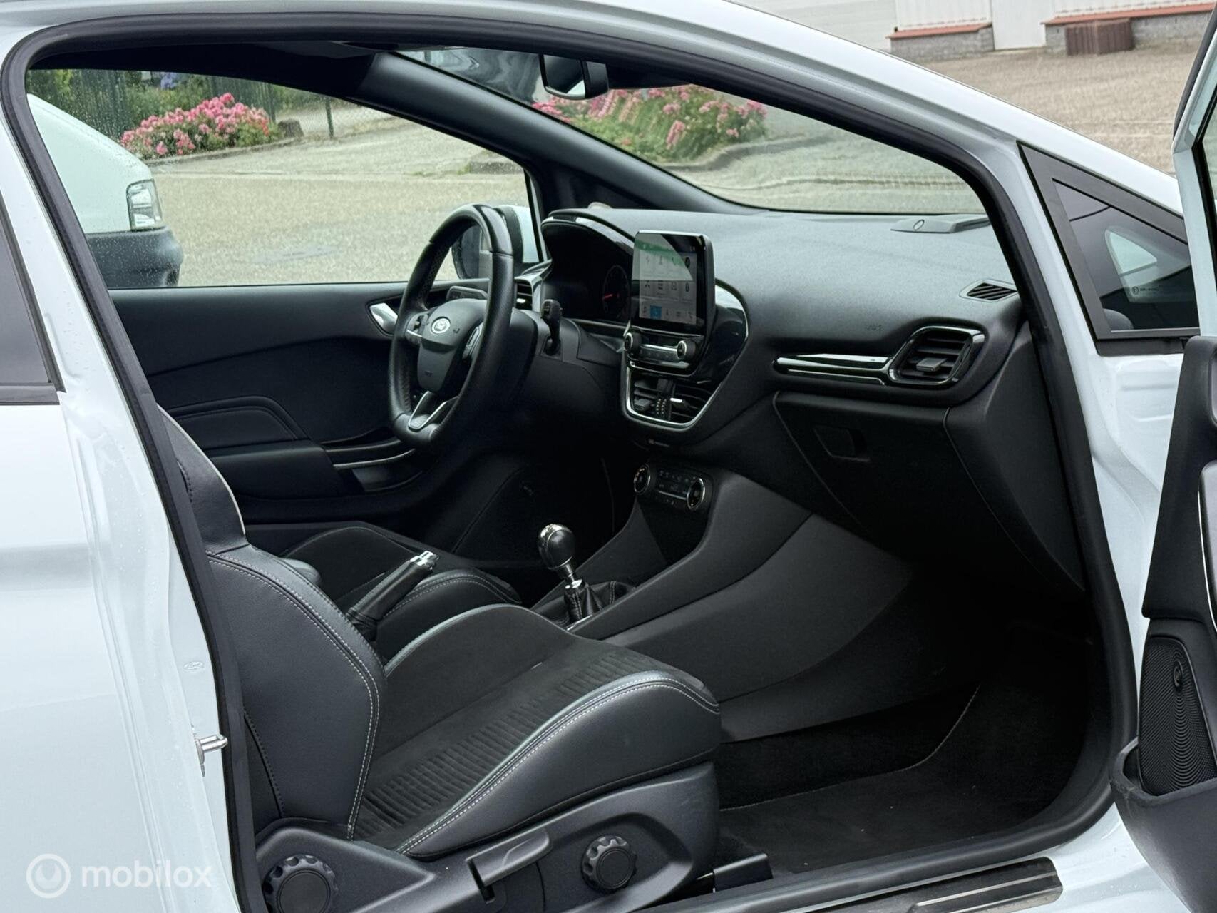 Ford Fiesta 1.5 EcoBoost ST-3 200 PK|Maxton|Milltek|Sparco, Voorwielaandrijving, 1498 cc, Euro 6, Wit