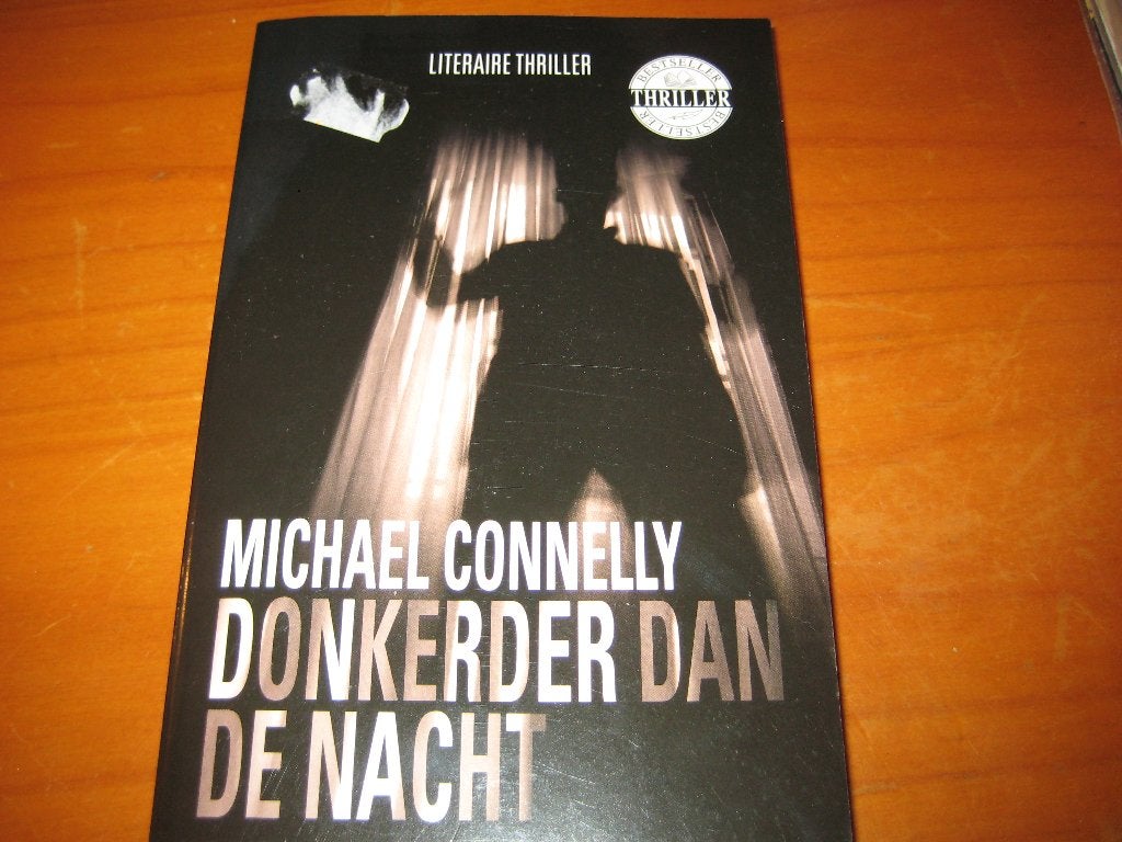 Donkerder dan de nacht, Boeken, Ophalen of Verzenden, Zo goed als nieuw