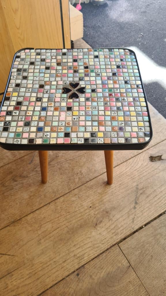 Vintage Mozaïek Bijzettafel - Kleurrijk en Uniek, Minder dan 55 cm, Gebruikt, Vintage, Retro, Mozaïek, Vierkant