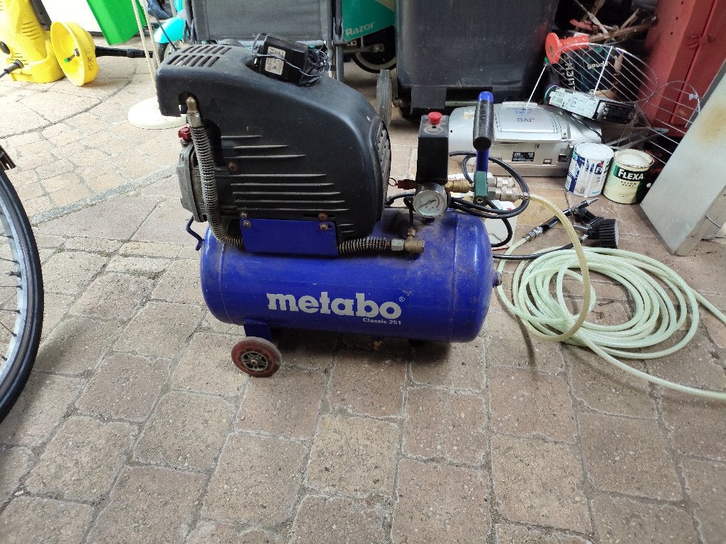 Compressor, Ophalen, Gebruikt, 6 tot 10 bar, Minder dan 200 liter/min