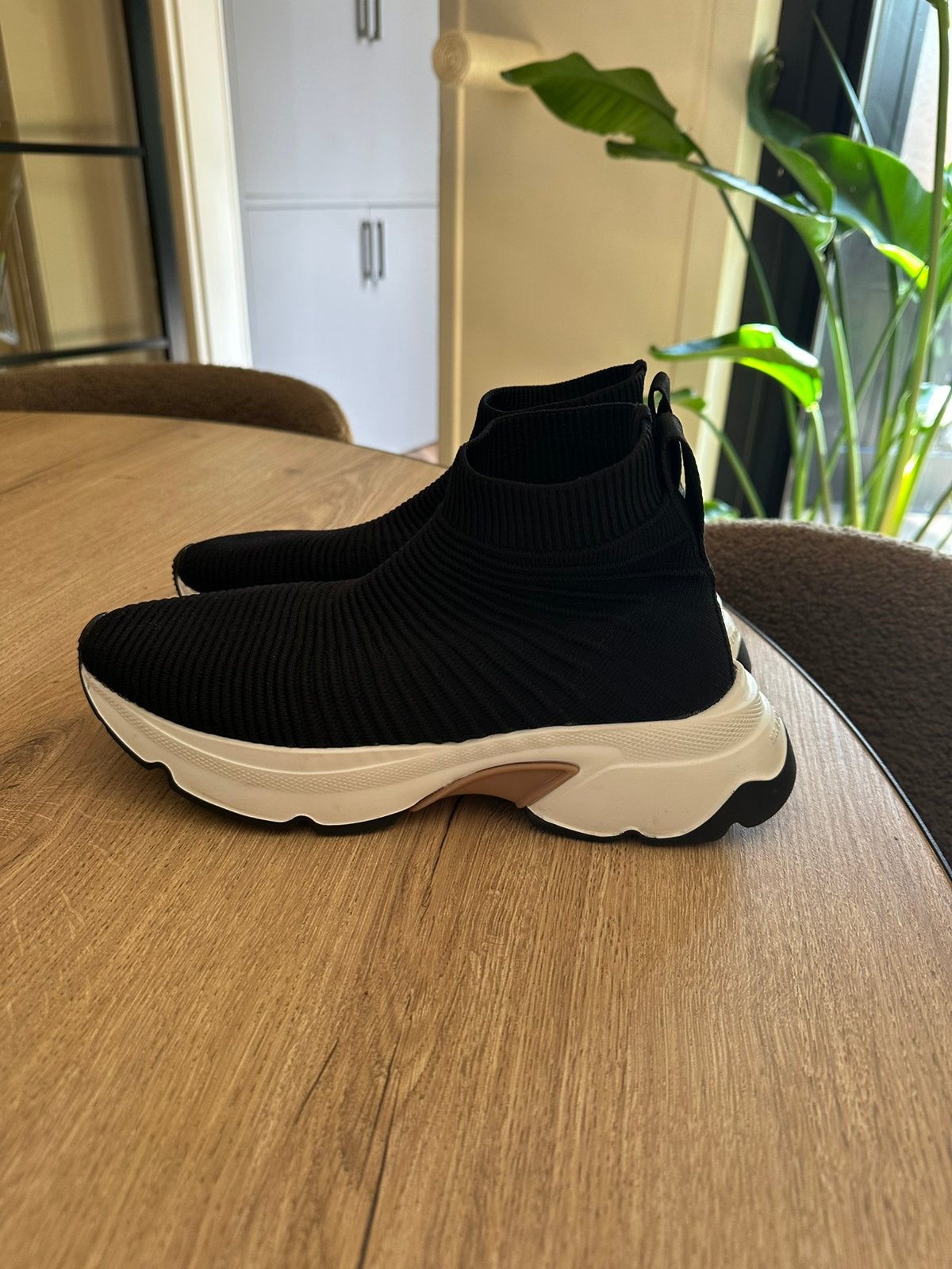 Sneakers Nubikk maat 40, Ophalen of Verzenden, Zo goed als nieuw, Zwart, Sneakers of Gympen