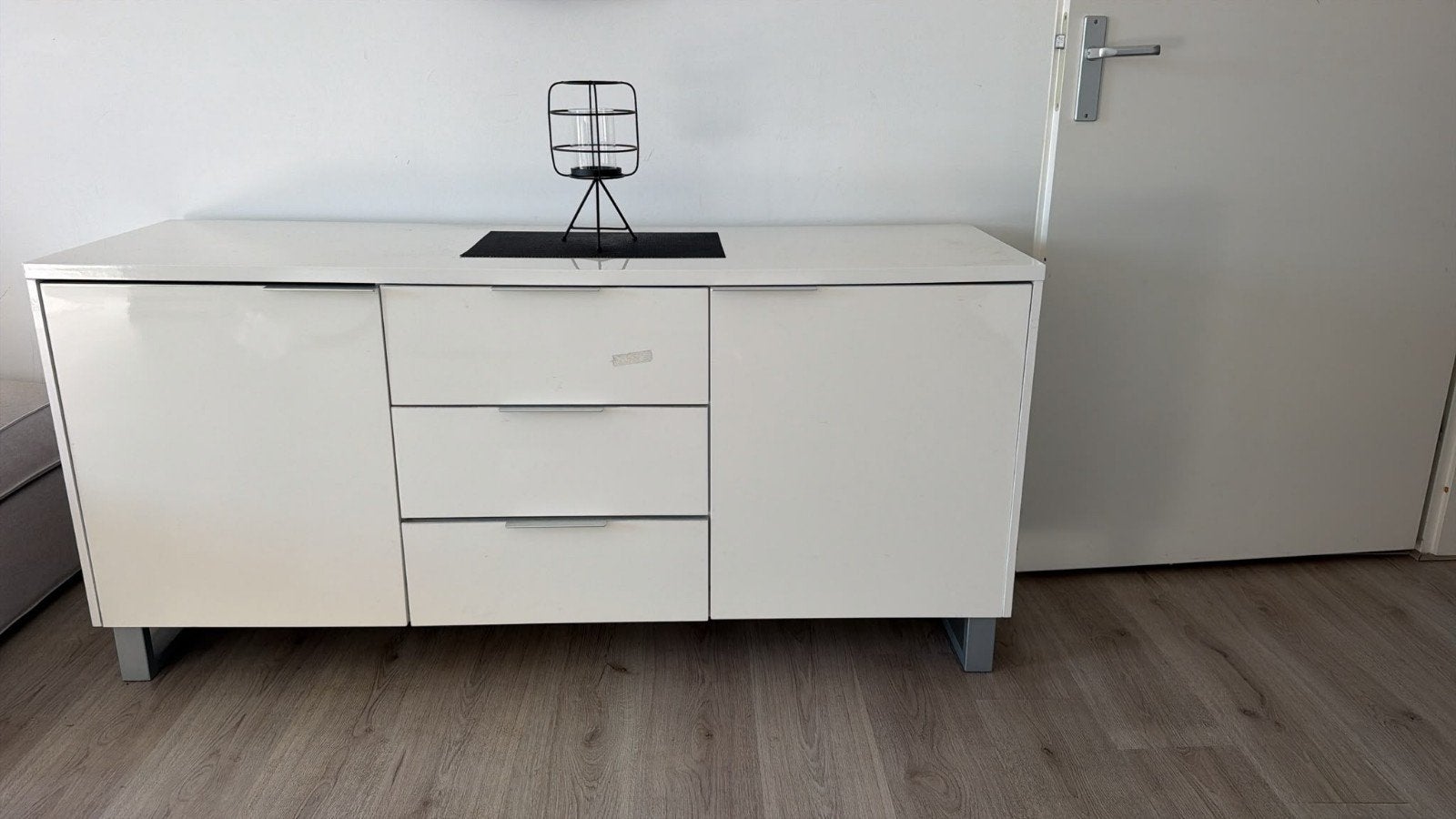 Hoogglans wit dressoir JYSK, Ophalen, Overige materialen, Zo goed als nieuw, Modern