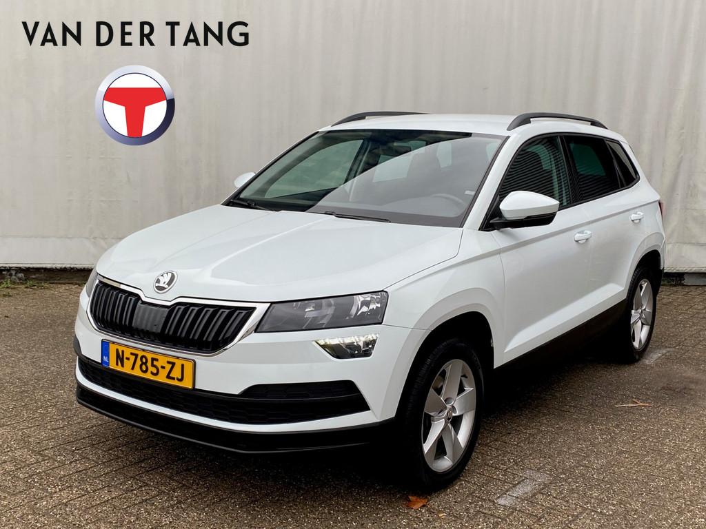Skoda Karoq 1.0 TSI Style Automaat (bj 2017), Auto's, Stof, Gebruikt, Met garantie (alle), 1261 kg