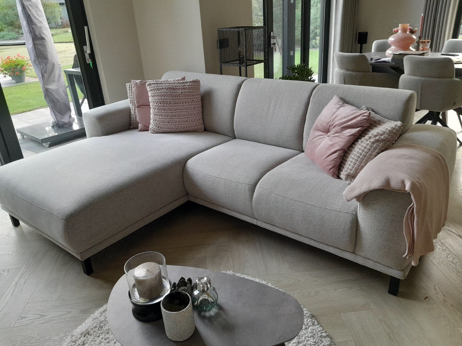 Zo goed als nieuwe bank, 4 maanden oud, Ophalen, 250 tot 300 cm, Hoekbank, 75 tot 100 cm