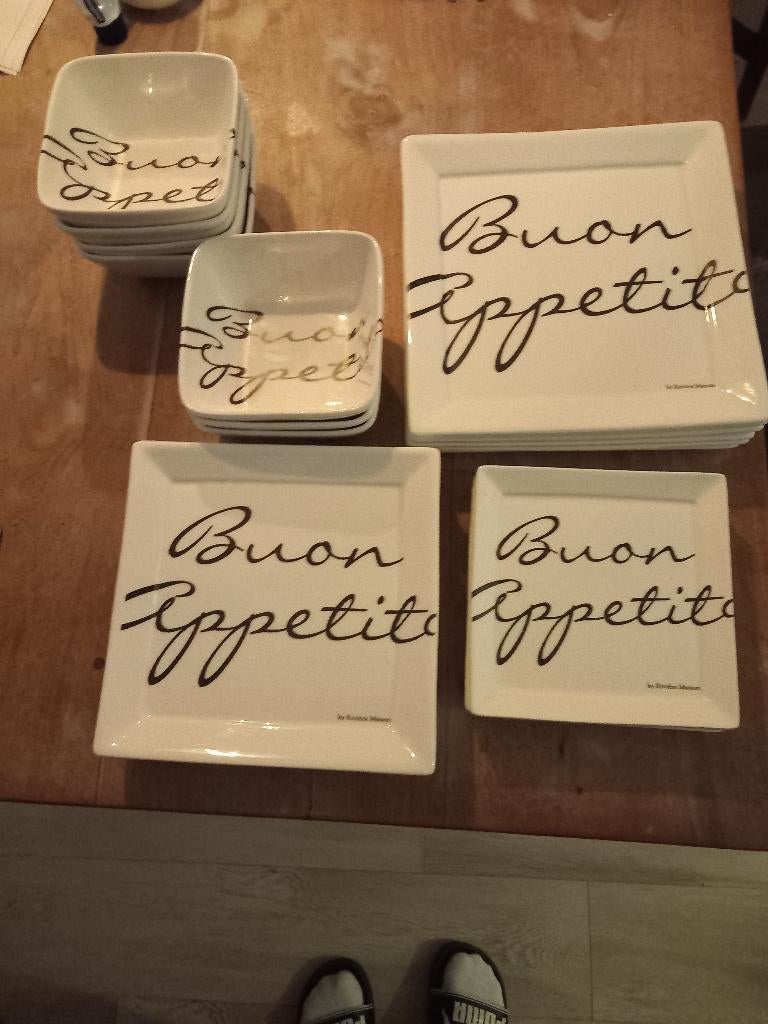 Riviera Maison Buon Appetit servies borden., Keramiek, Ophalen of Verzenden, Zo goed als nieuw, Bord(en)
