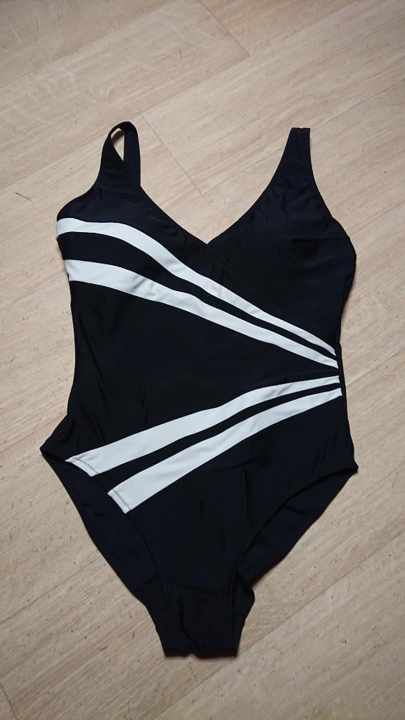 Diverse badpak tankini 42 oa Tweka Hunkemoller Livera Cyell, Kleding | Dames, Badmode en Zwemkleding, Zwart, Badpak, Ophalen of Verzenden
