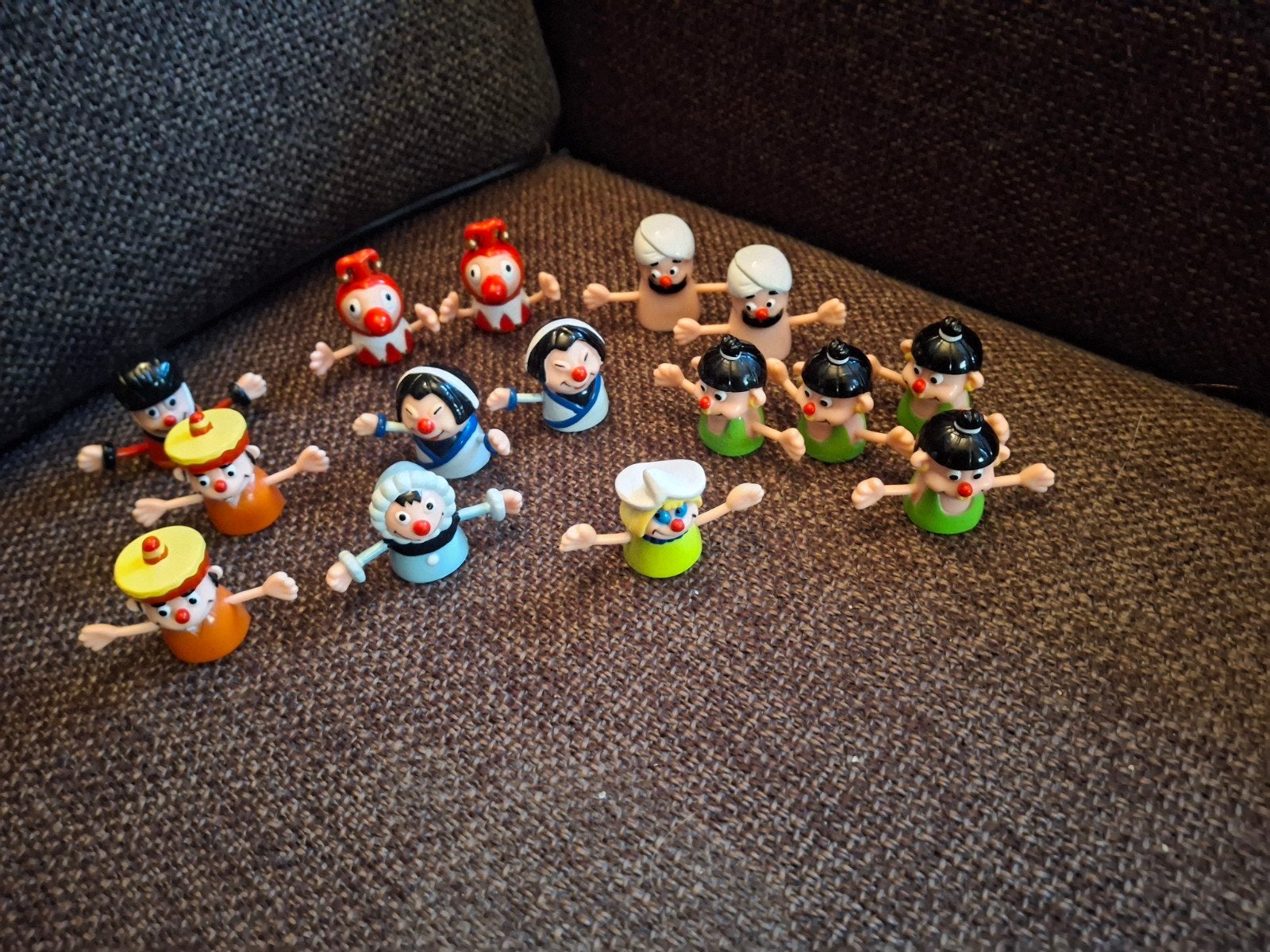 Efteling hardplastic vingerpoppetjes 15 stuks, Ophalen of Verzenden, Zo goed als nieuw