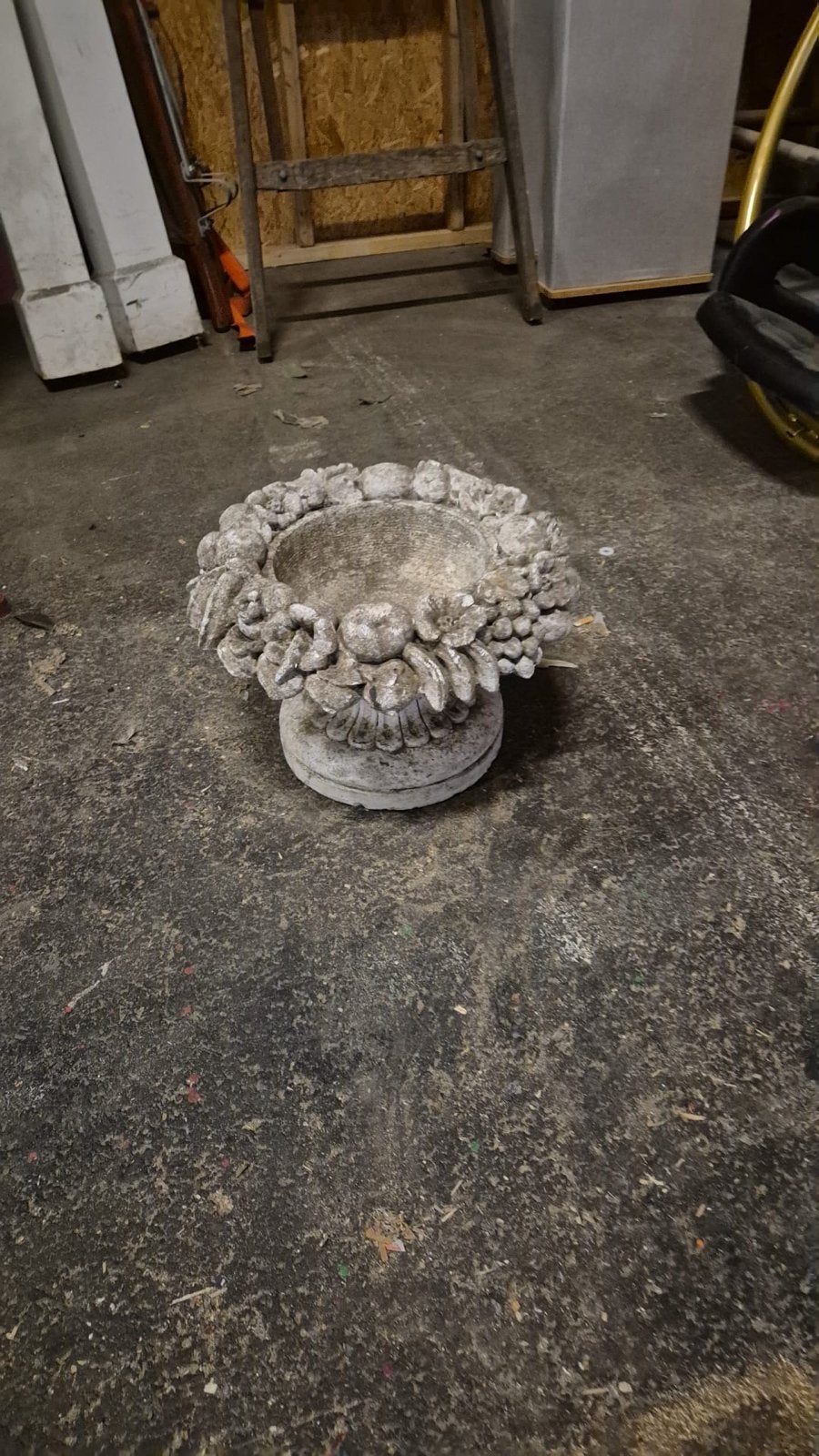 Decoratieve betonnen bloempot met fruitmotief, Ophalen, Gebruikt, Minder dan 30 cm, Minder dan 60 cm