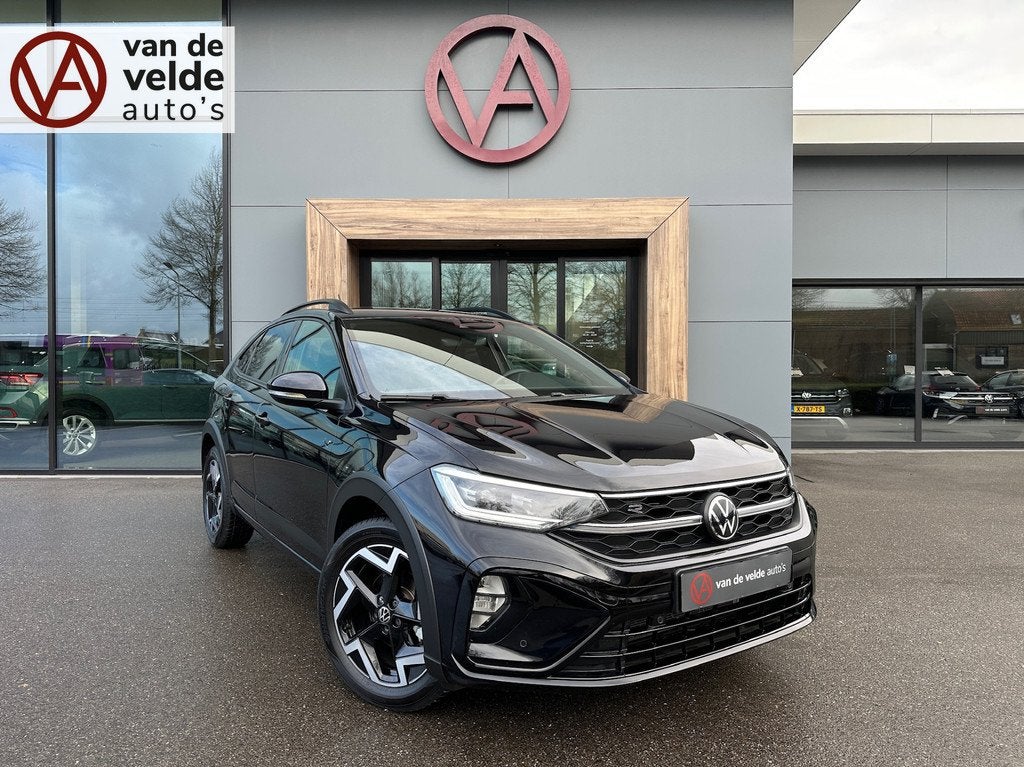 Volkswagen Taigo 1.5 TSI 150pk DSG R-Line | Trekhaak | IQ li, Auto's, Volkswagen, 12 maanden, Zwart, 4 cilinders, 1192 kg