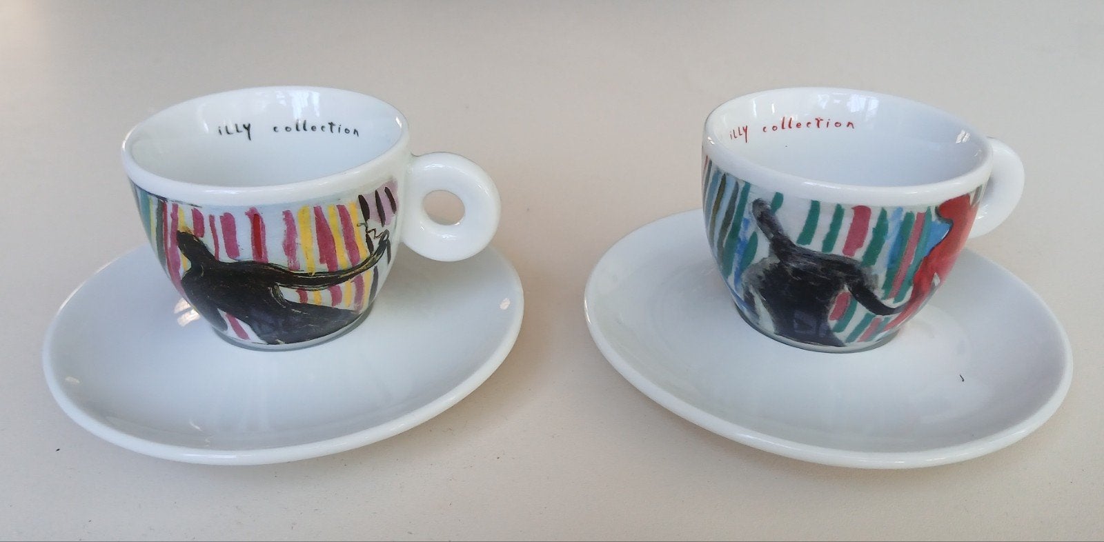 2 espresso kop en schotels uit de illy Art Collection, Verzamelen, Ophalen of Verzenden, Zo goed als nieuw, Porselein, Kop en/of schotel
