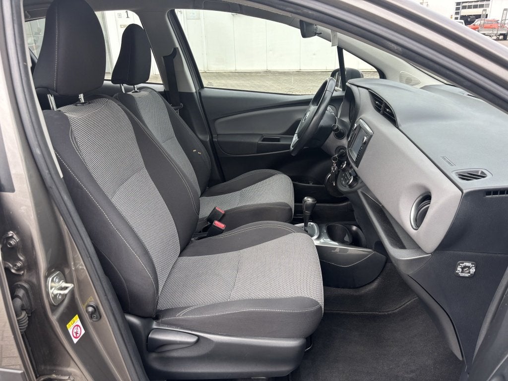 Toyota Yaris 1.5 Hybrid Edition-S Camera Navi Bluetooth, Auto's, Automaat, Gebruikt, Euro 6, 4 cilinders