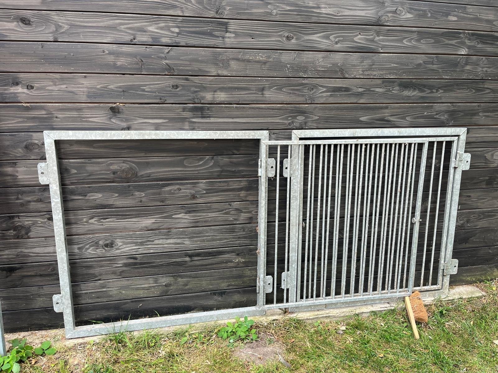 2 stalramen / tralieramen paardenstal 107x107cm, Dieren en Toebehoren