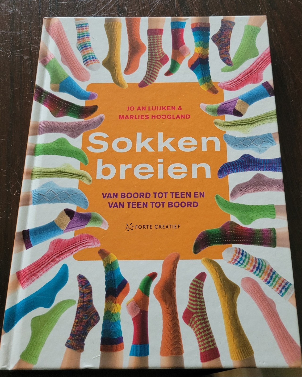 Sokken breien: Van boord tot teen en van teen tot boord, Ophalen, Zo goed als nieuw, Breien en Haken, Jo An Luijken & Marlies Hoogland