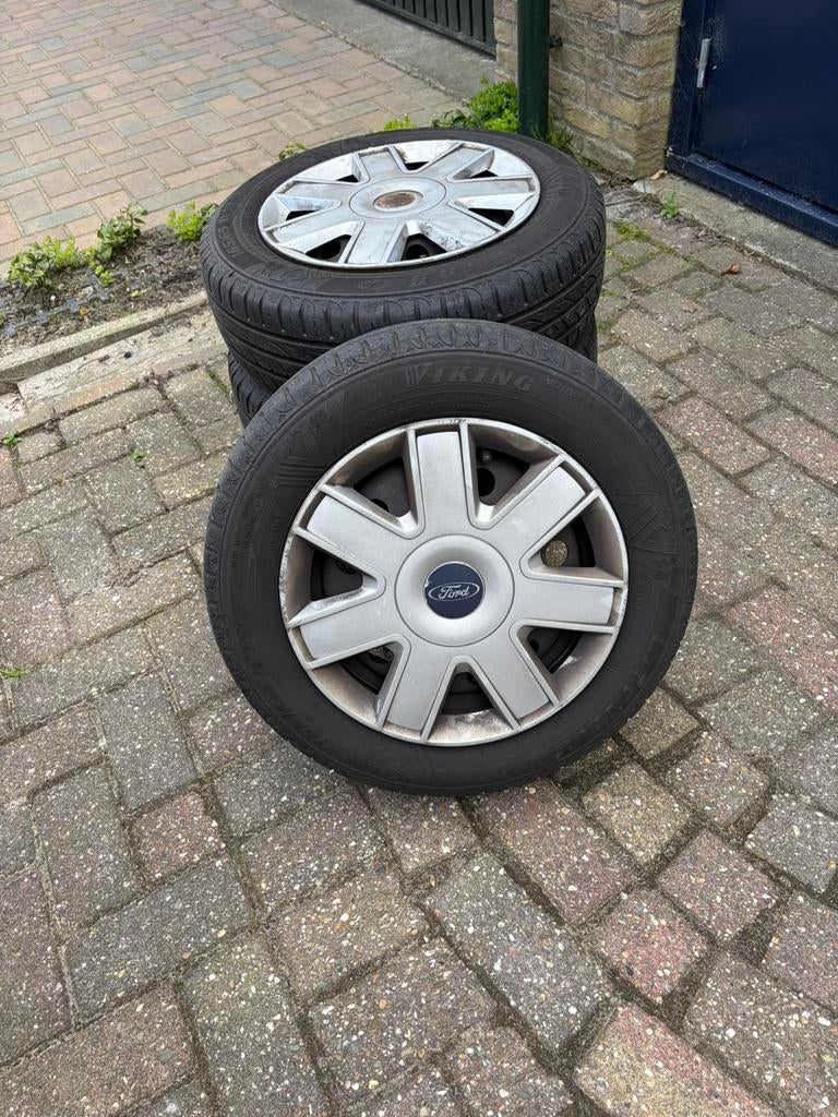 Te koop 4 zomerbanden met velg maat 165/65 R13, Ophalen, Gebruikt, Ford