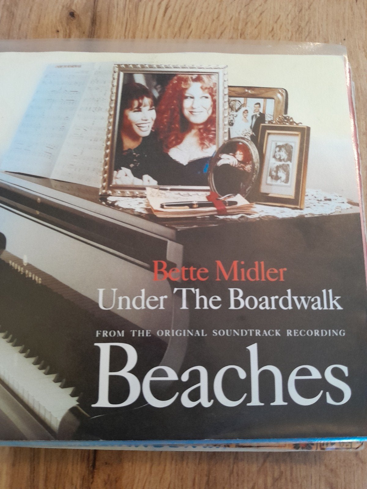 Bette midler 7inch under the boardwalk, Ophalen of Verzenden, Zo goed als nieuw, Pop