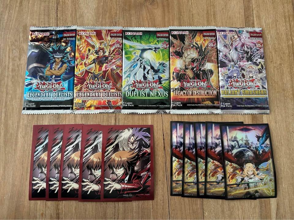 Yu-Gi-Oh! Starter Pack | 5 Boosters + Konami Sleeves, Ophalen of Verzenden, Nieuw, Booster