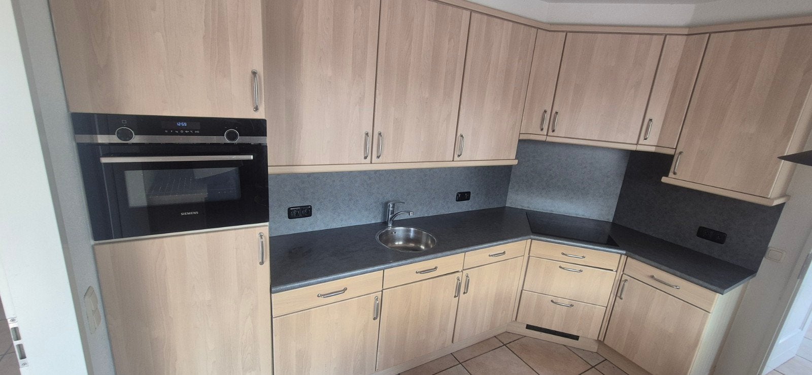 Complete Hoekkeuken met Apparatuur en Vaatwasse, Huis en Inrichting, Ophalen, Gebruikt, Hoekkeuken
