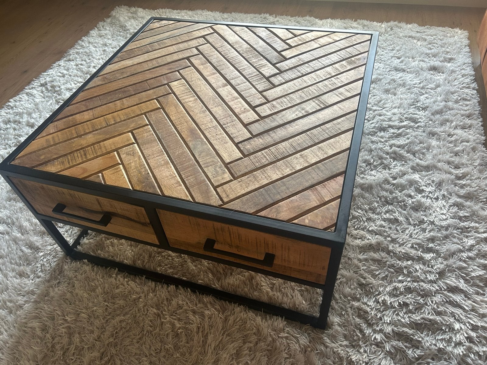 Salontafel Mangohout met Visgraatpatroon en Lades, Huis en Inrichting, Tafels | Salontafels, Zo goed als nieuw, Minder dan 50 cm