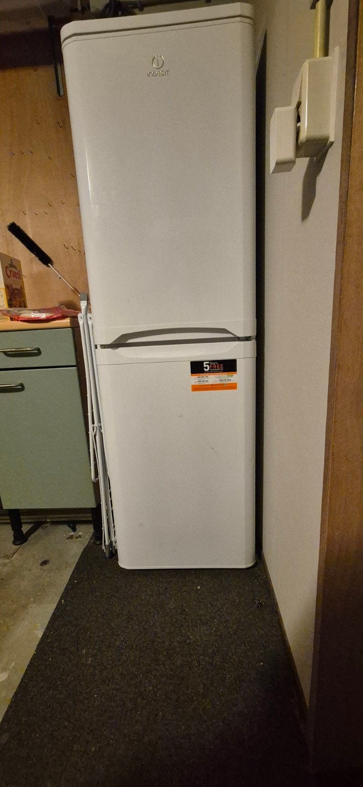 Indesit Koelvriescombinatie - Z.G.A.N., Ophalen, 200 liter of meer, Met aparte vriezer, 160 cm of meer