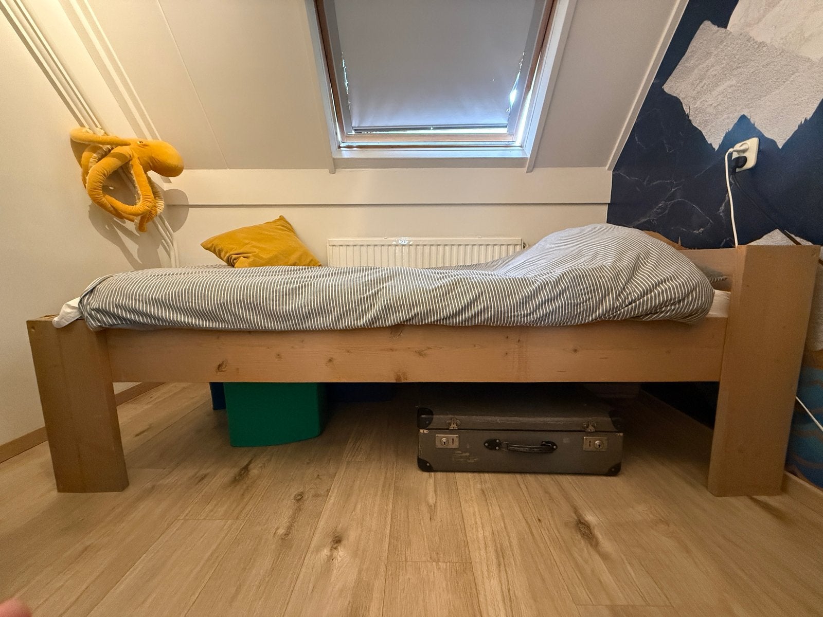 Stevig houten eenpersoonsbed, Ophalen, Gebruikt, 90 cm, Eenpersoons