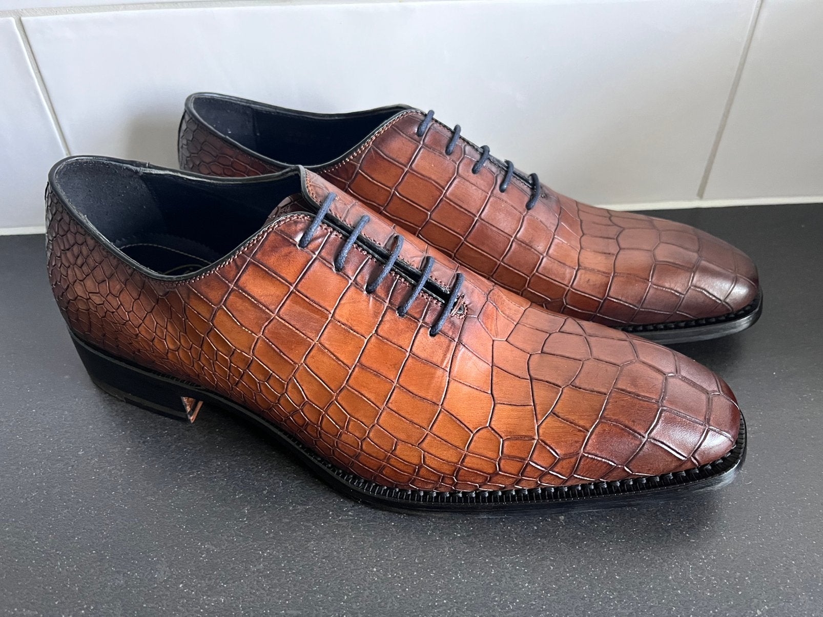 Nieuw in doos Harris herenschoenen maat 8.5 / 42.5, Bruin, Nieuw, Ophalen of Verzenden, Harris